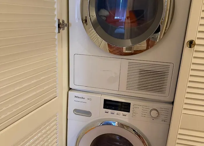Beautiful 2 Bedroom In Centre ウィーン