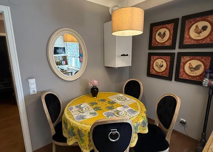アパート Beautiful 2 Bedroom In Centre *